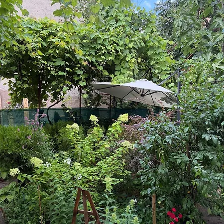 Hidden Gem Garden 3*